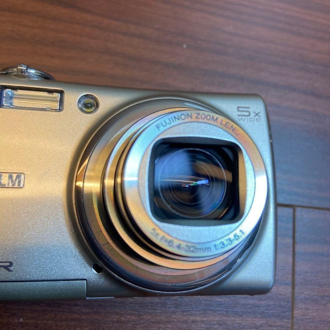 FUJIFILM FinePix F200 EXR デジカメ ほぼ新品 4641