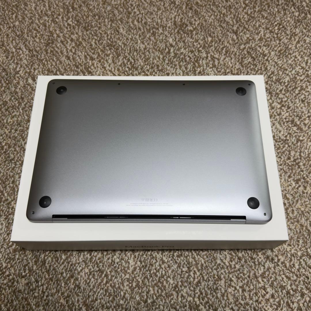 13インチ　MacBook pro 2020モデル　スペースグレイ
