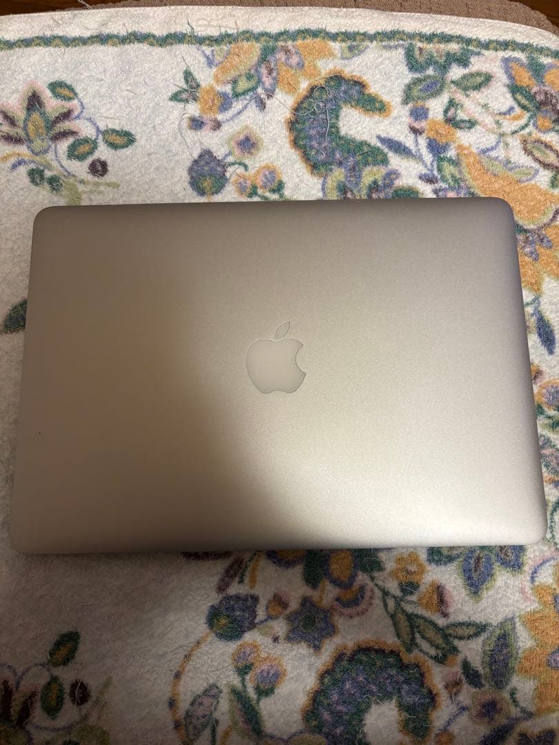 Apple MacBook Air 2017 13インチ　8GB