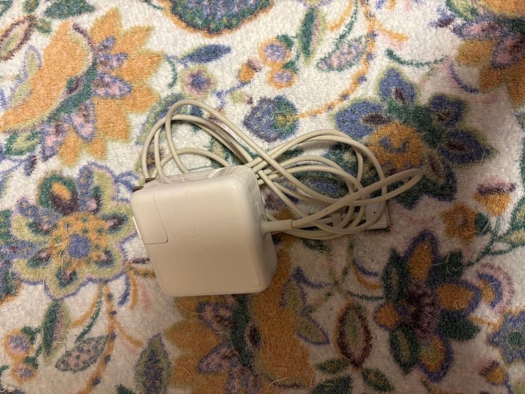 Apple MacBook Air 2017 13インチ　8GB