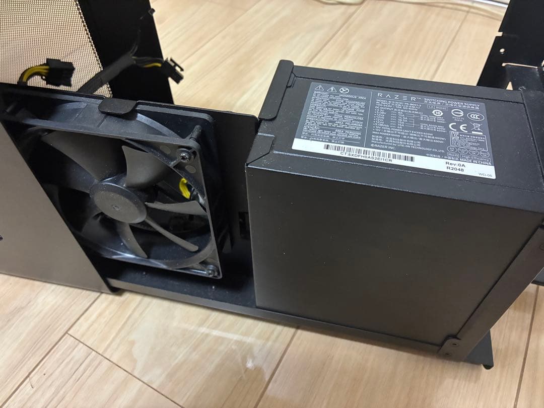 【価格相談可】Razer Core X 外付けGPU eGPU 650W