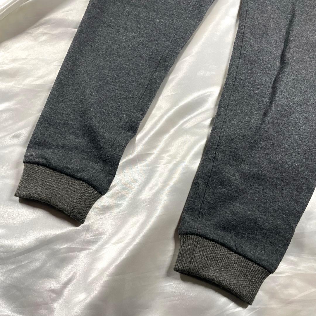 美品　1piu1uguale3 ウールスラックス　ストレッチ　IV(M) グレー