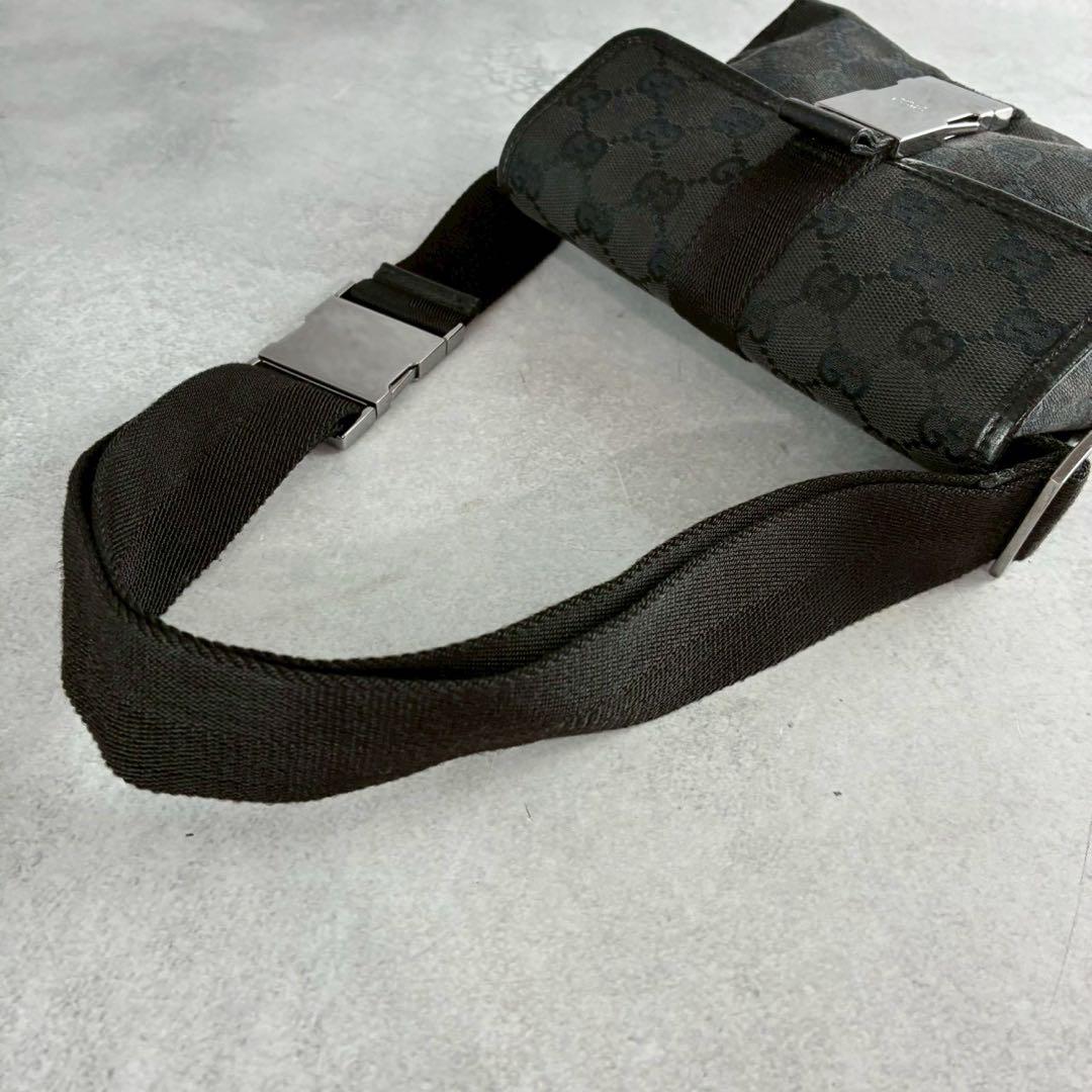 極美品/希少色 グッチ GG キャンバス ボディバッグ レザー ブラック 総柄
