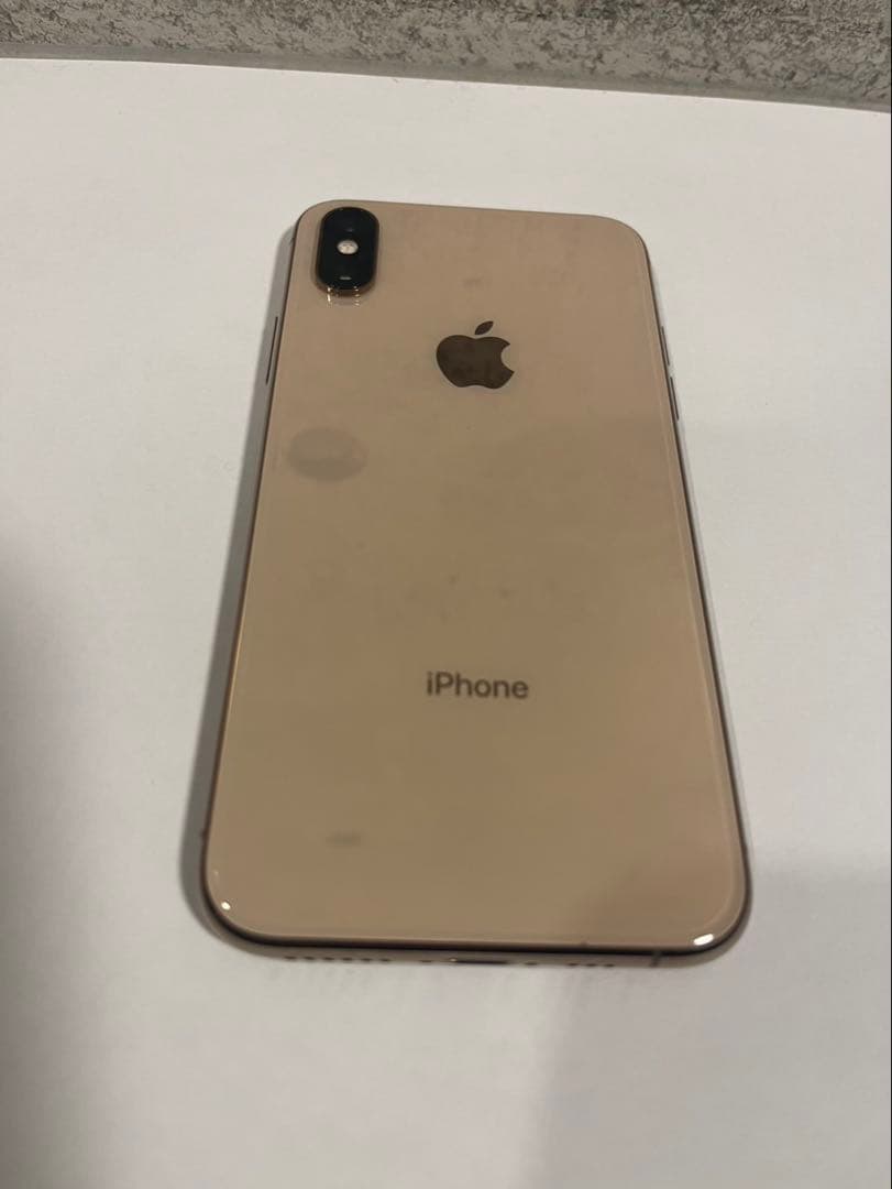 iPhone XS 64GB ゴールド（SIMロックあり/KDDI）