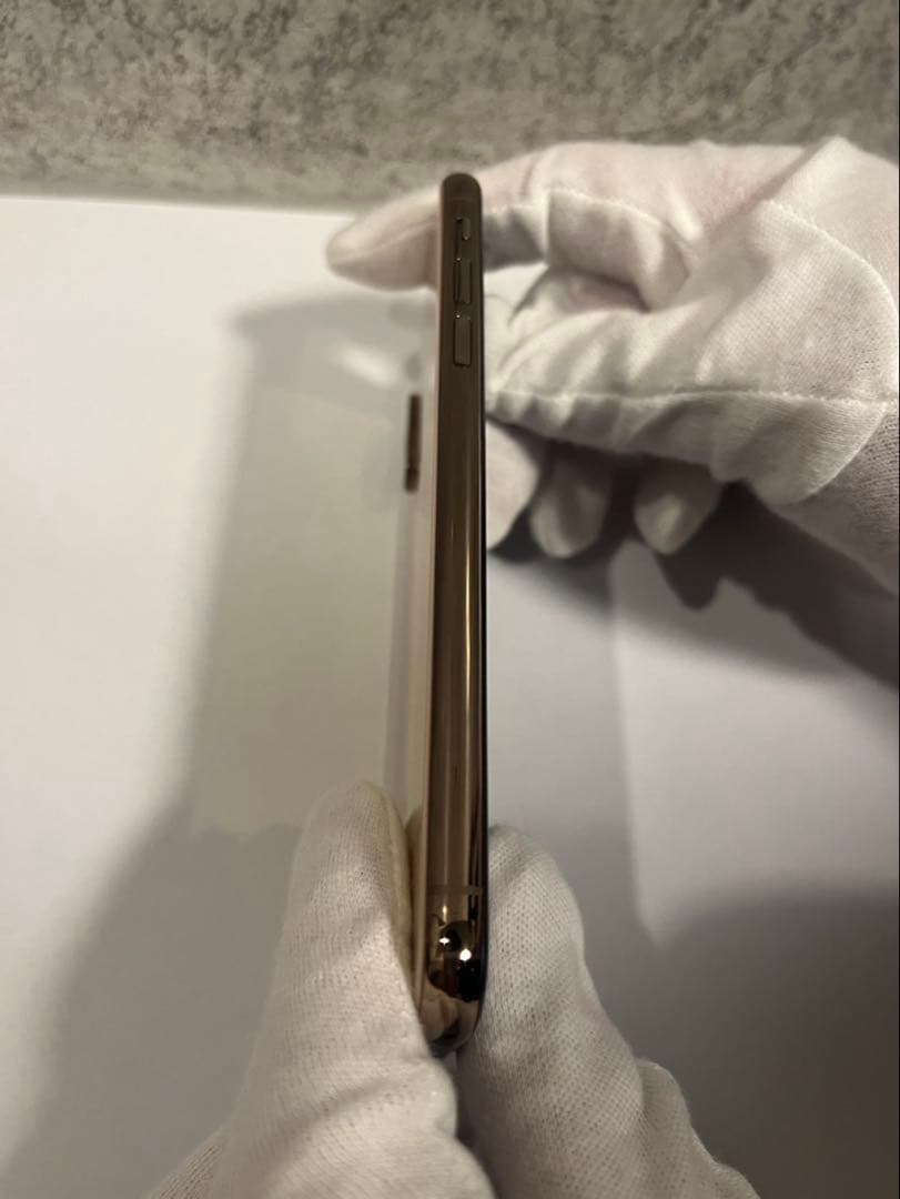 iPhone XS 64GB ゴールド（SIMロックあり/KDDI）