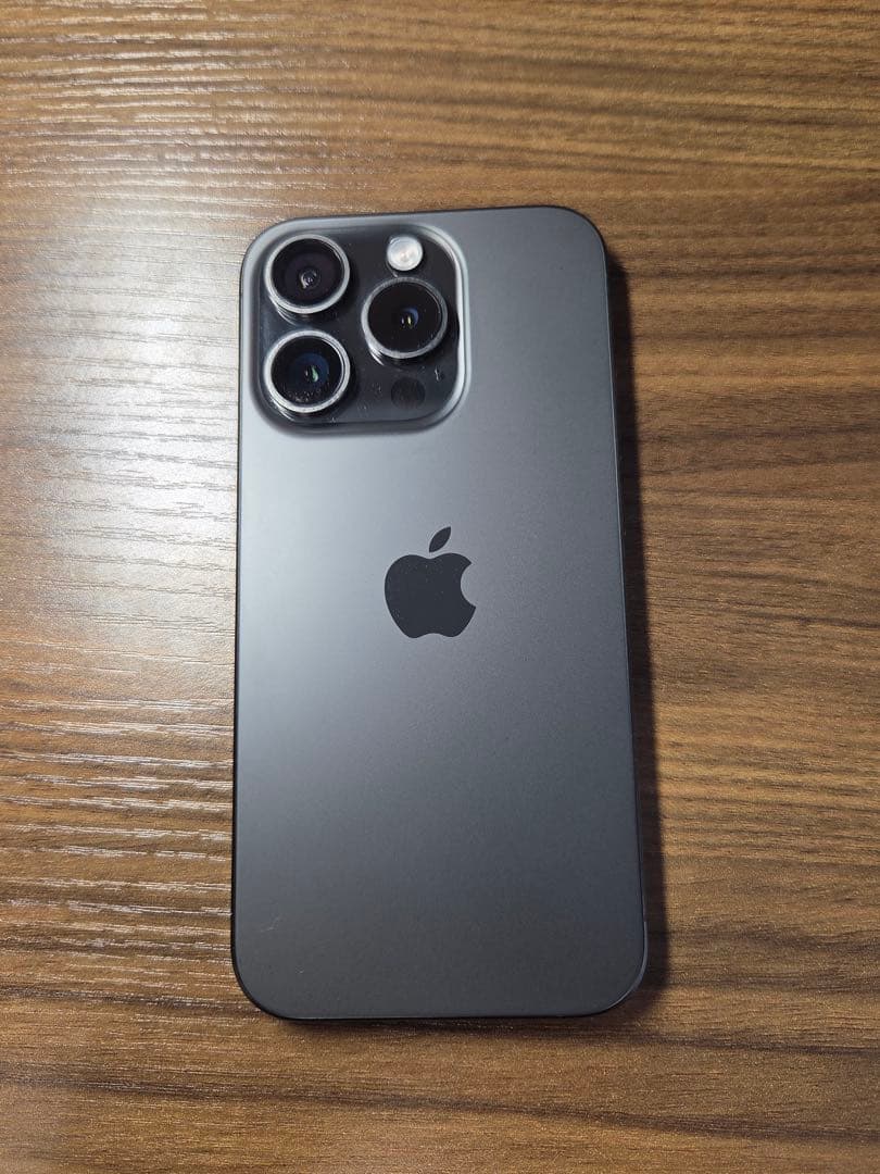 iPhone 15 Pro 256GBブラックチタニウム simフリー