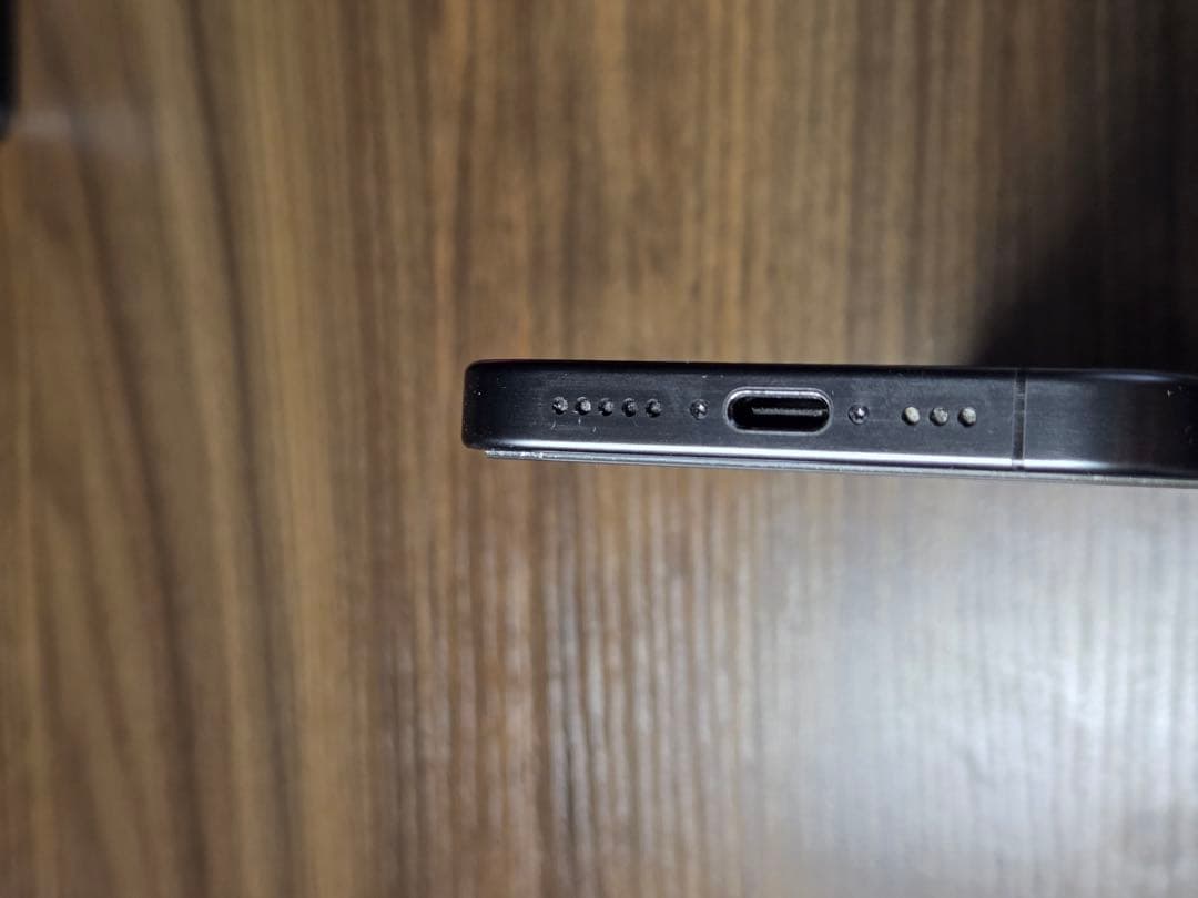 iPhone 15 Pro 256GBブラックチタニウム simフリー