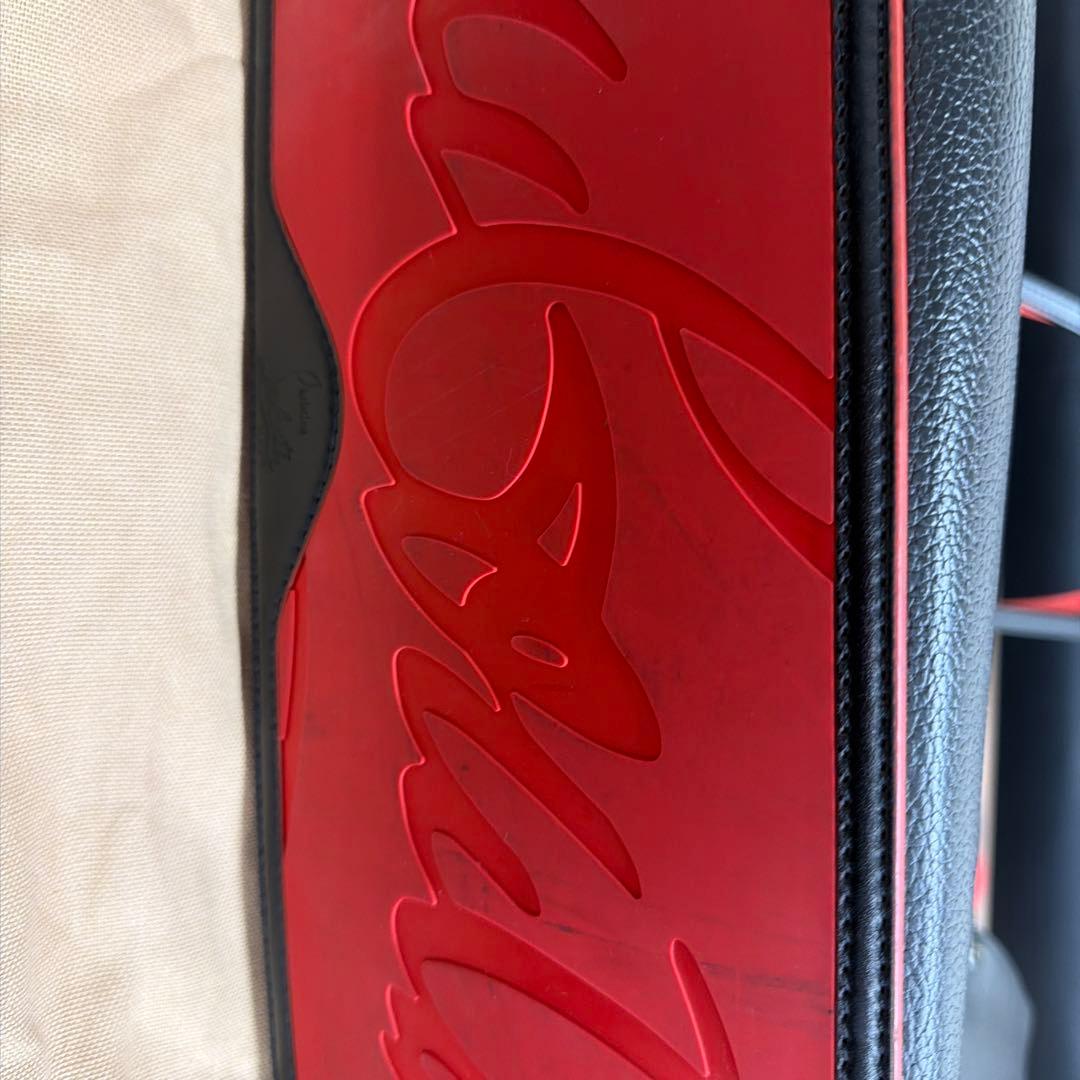 スタッズ付き黒レザートートバッグ