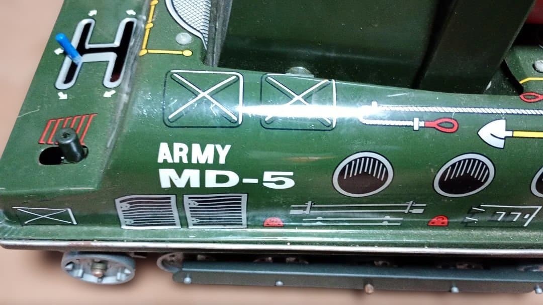 ブリキのおもちゃ MD-5 軍事風キャタピラ模型 難アリ