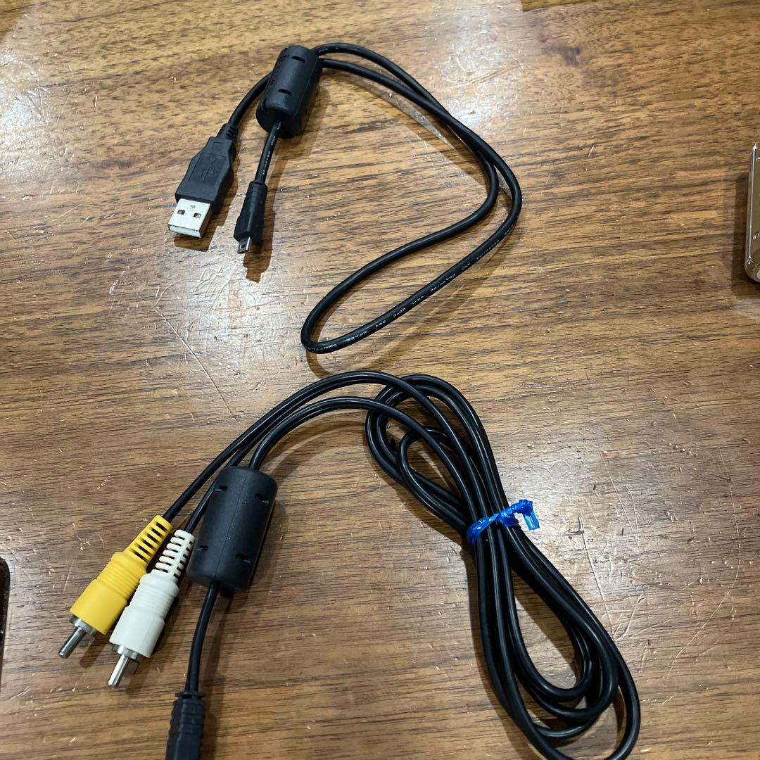 フ*ー様 Panasonic DMC-FX77 ゴールド　デジカメ　LUMIX