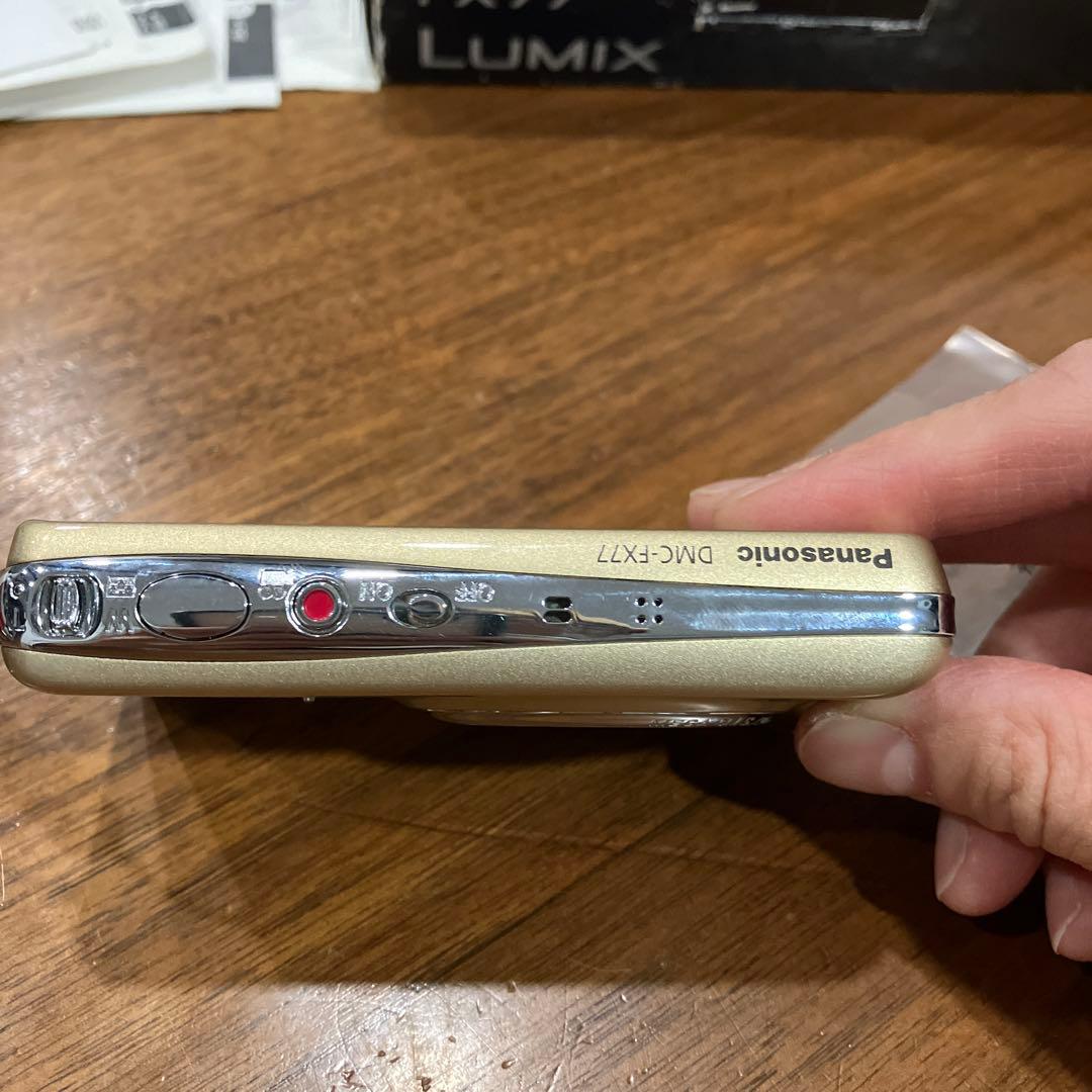 フ*ー様 Panasonic DMC-FX77 ゴールド　デジカメ　LUMIX