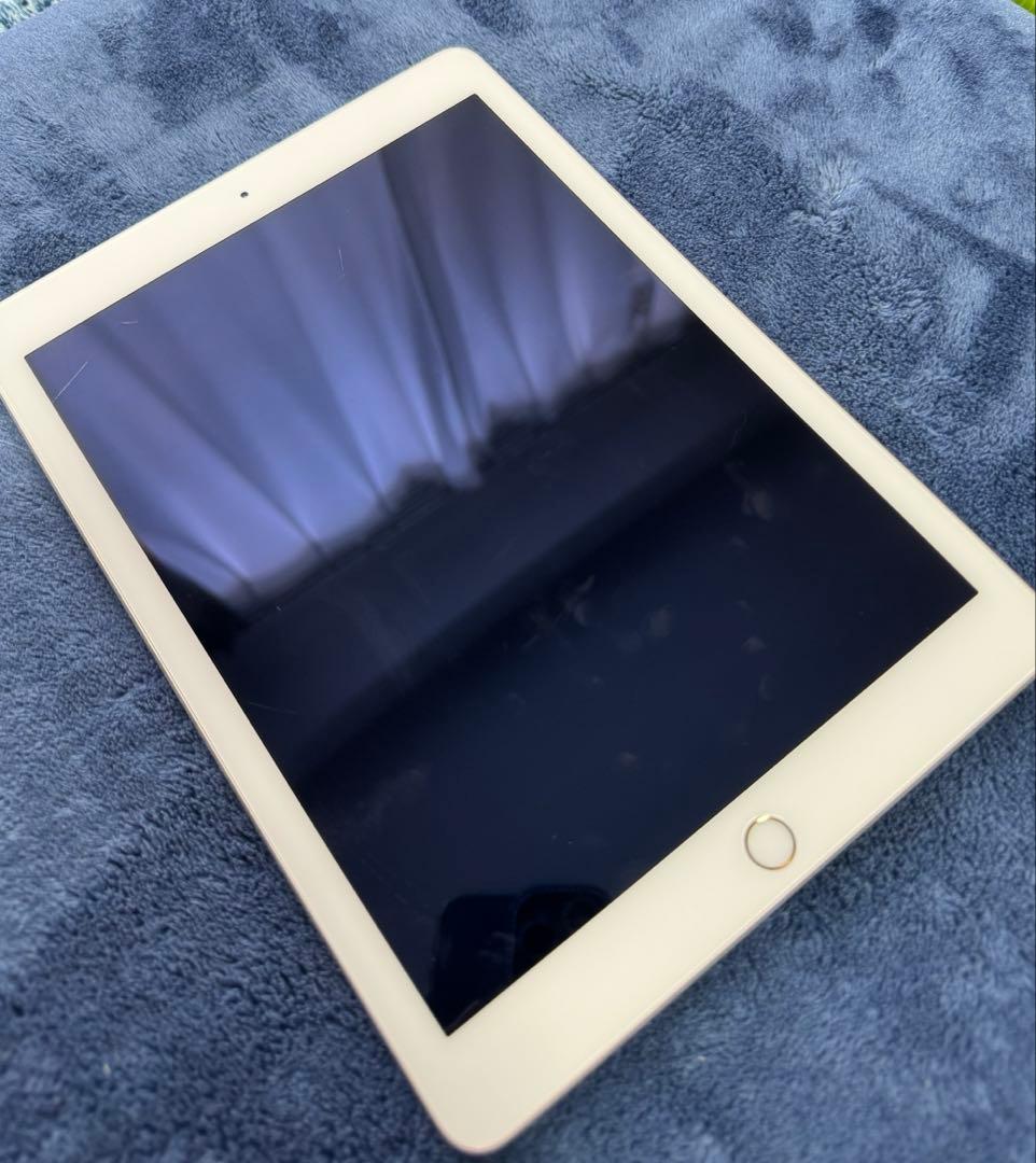 iPad本体 iPad Air 2 Wi-Fi+Cellular 64GB MH172J/A