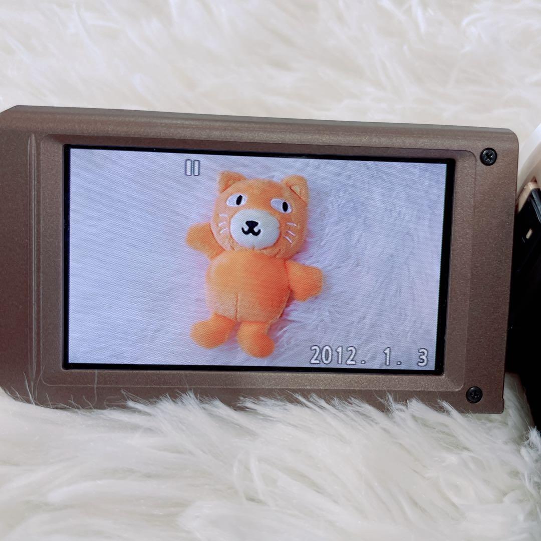 美品 Panasonic ビデオカメラ 【HC-V300M】ゴールド 付属品付き