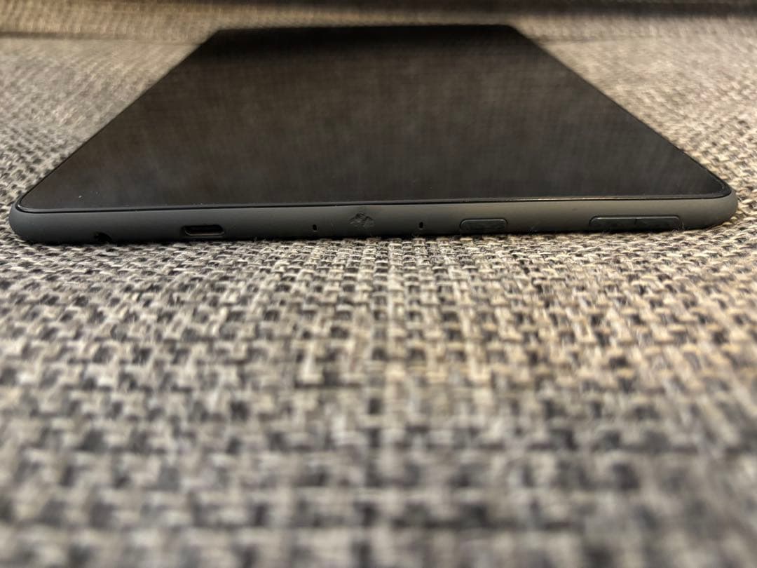 Amazon fire HD 10 PLUS 中古 Anker充電スタンド付き