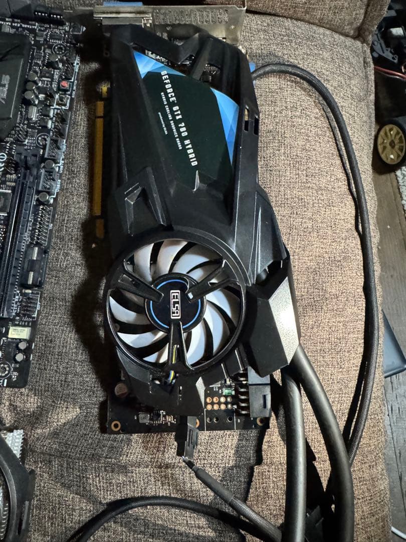 グラフィックボード・グラボ・ビデオカード ASUS RAMPAGE IV BLACK EDITION + GIGABYTE