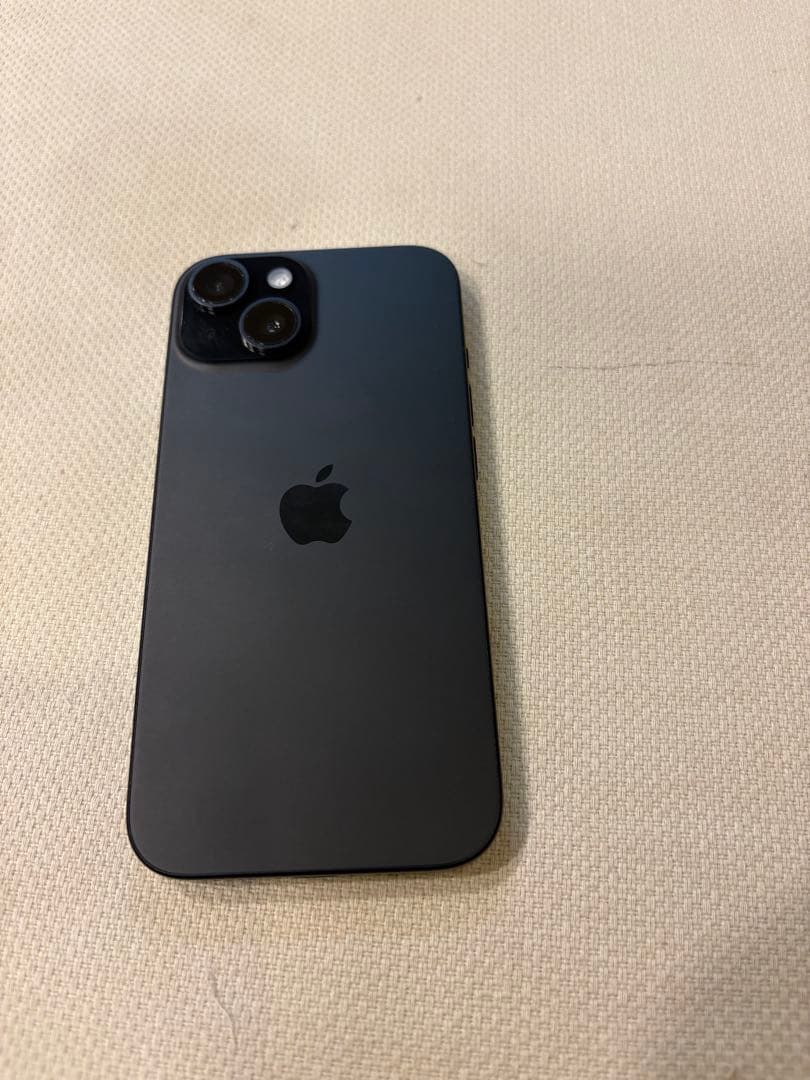 【美品】iPhone 15 ブラック 128GB SIMフリー