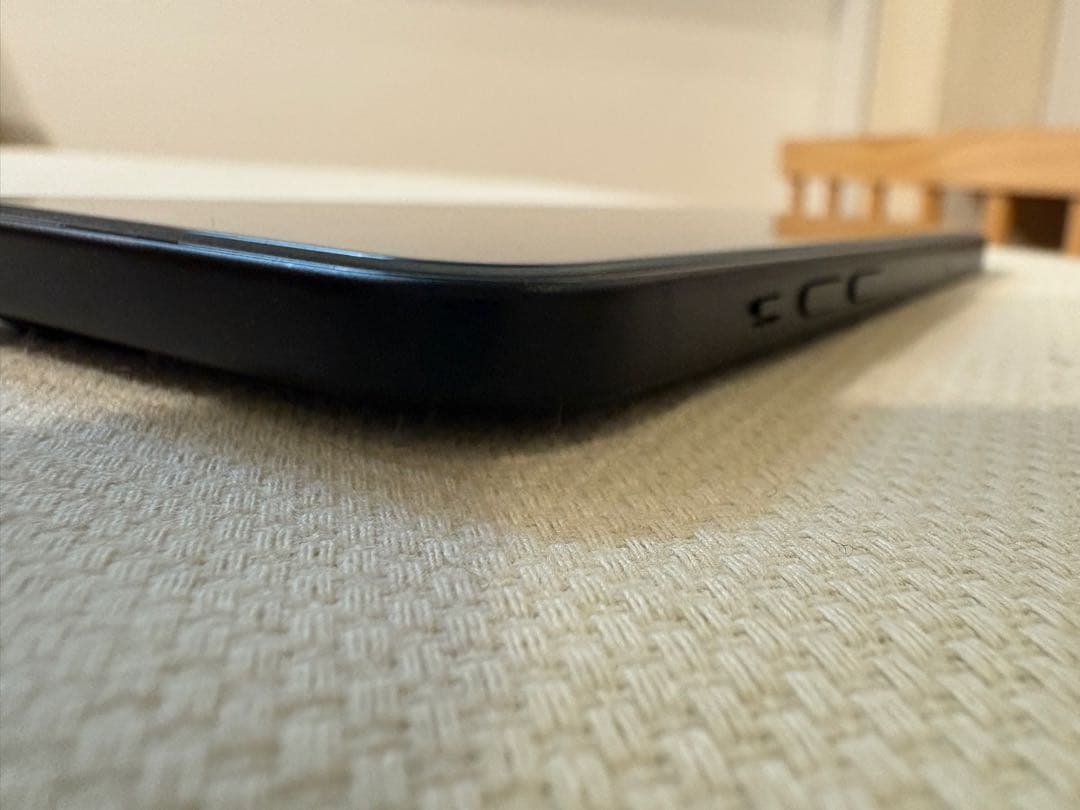 【美品】iPhone 15 ブラック 128GB SIMフリー