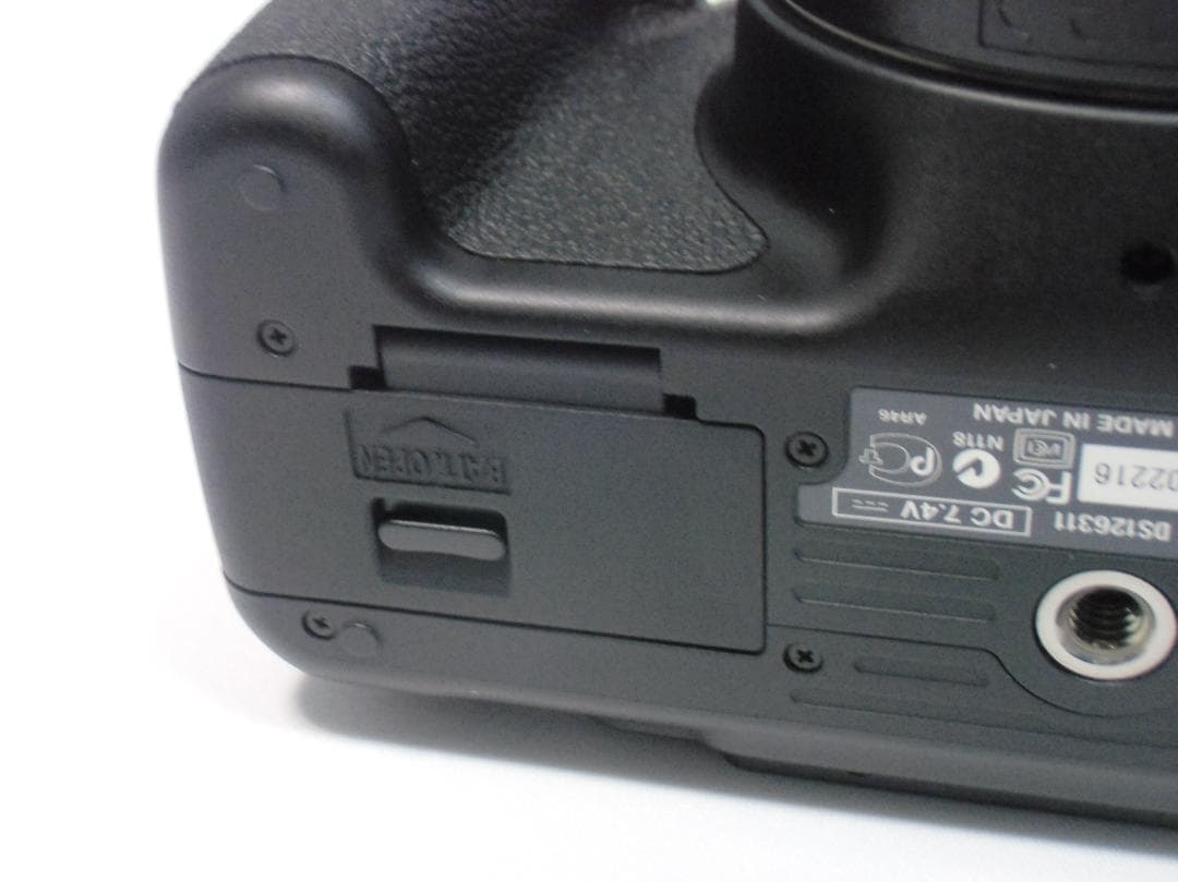 Canon EOS Kiss X5　B058