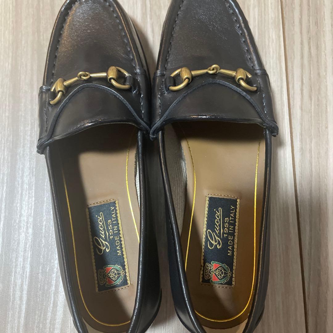 【新品未使用】GUCCIブラックレザー ローファー ゴールド金具34.5/22㎝