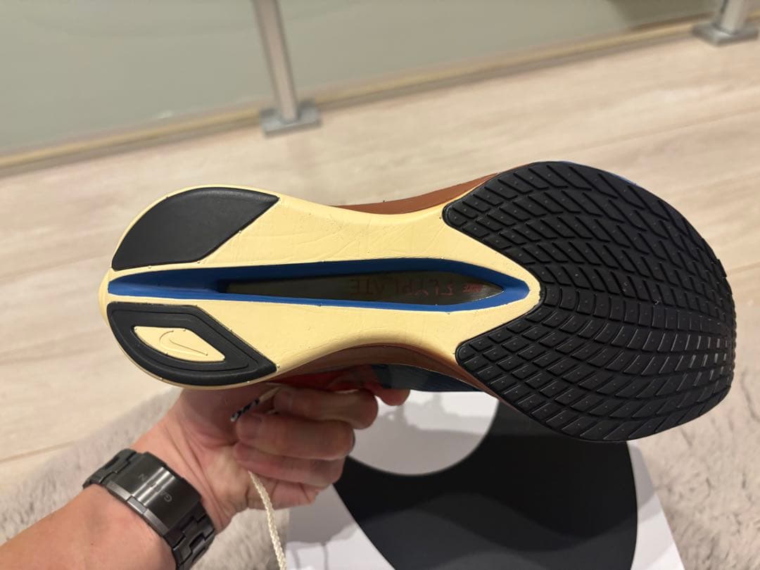 【新品】【27】NIKE ZOOMX VAPORFLY NEXT% 4 PRM