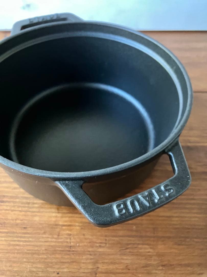 staub ココットラウンド ブラック18cm