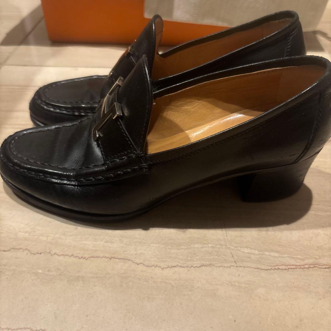 エルメス　ブラックモカシン Hロゴ金具付き