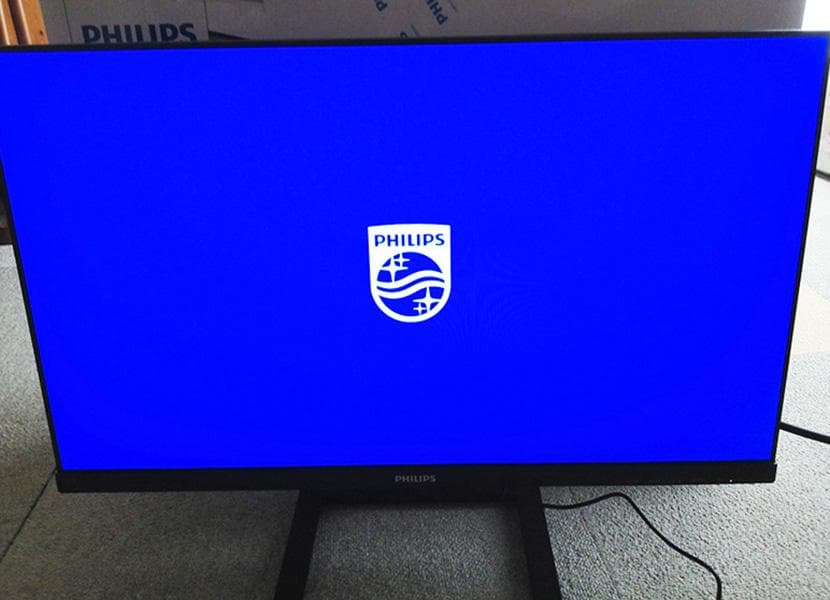 液晶モニター PHILIPS 241E1D/11 ワイド2024年製☆ほぼ未使用