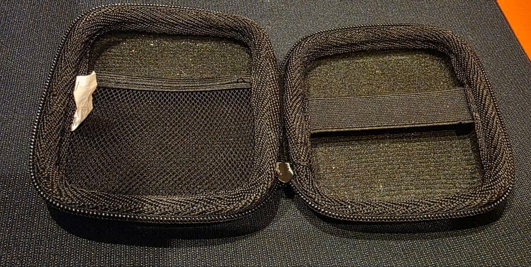 専用ケース付 4TB Crucial X6 ポータブルSSD PS5/Mac対応