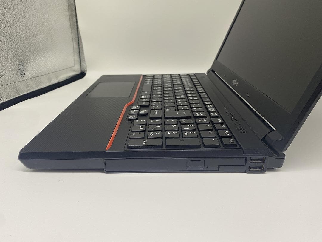 【FUJITSU】爆速Corei7/SSD256GB ノートパソコン B10