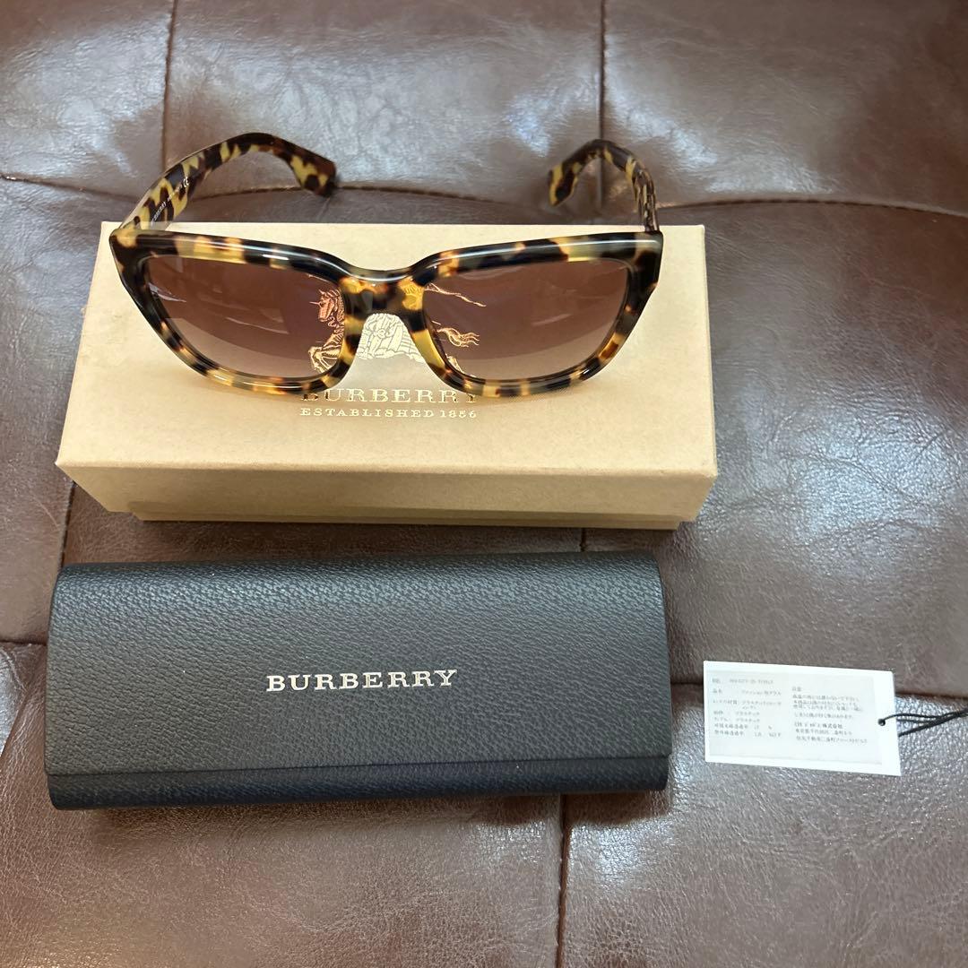 【未使用.正規品】Burberry レディース　べっこう柄サングラス