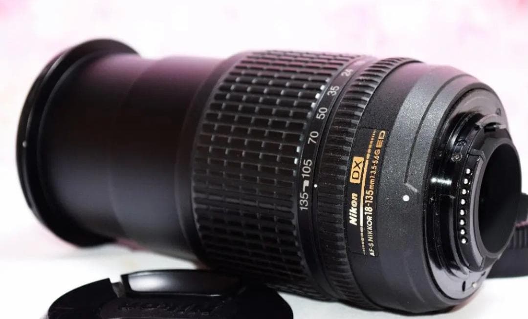 美品 ニコン AF-S NIKKOR 18-135mm レンズ