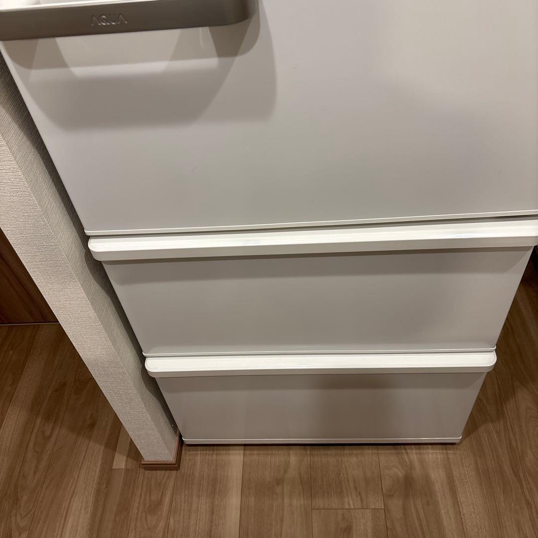 【新品】AQUA 右開き　272L 3ドア冷蔵庫　ミルク　2024年製