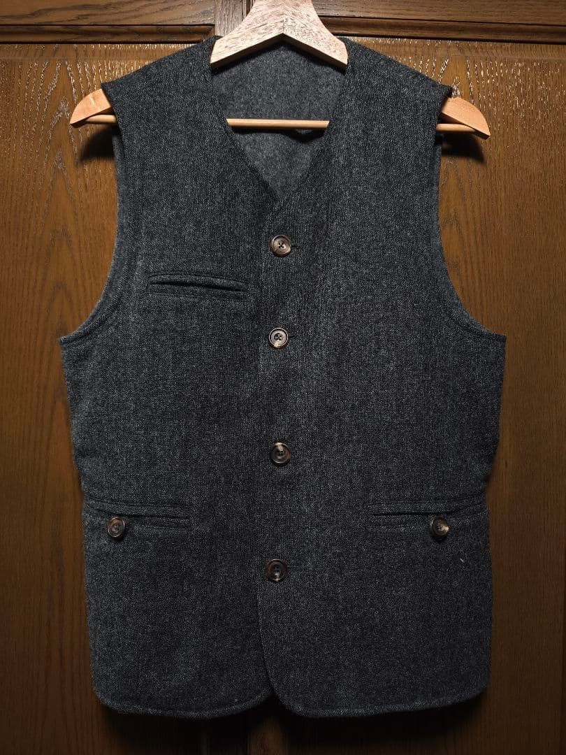 美品　S.E.H KELLY ウールジレベスト　チャコールグレー　サイズS