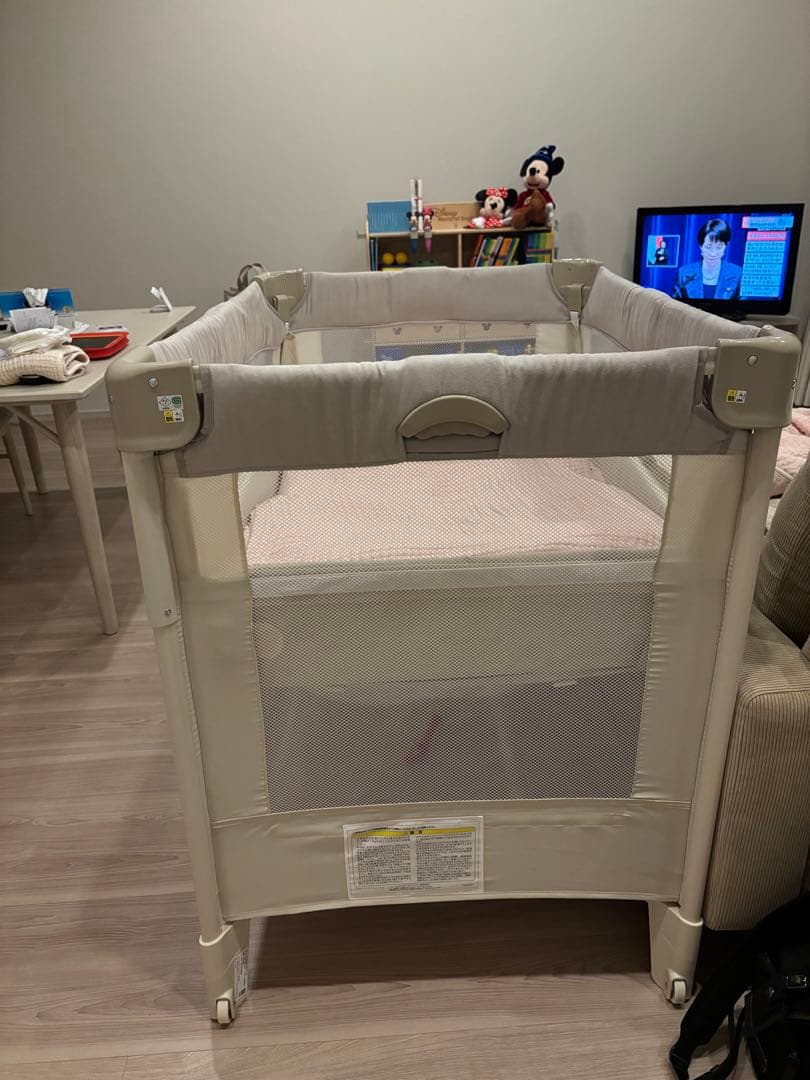 ask　Apricaベビーベッド ココネルエアープラス ホワイトベージュ