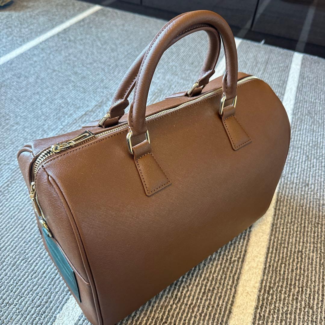 BTS MUTE BOSTON BAG (ブラウン)