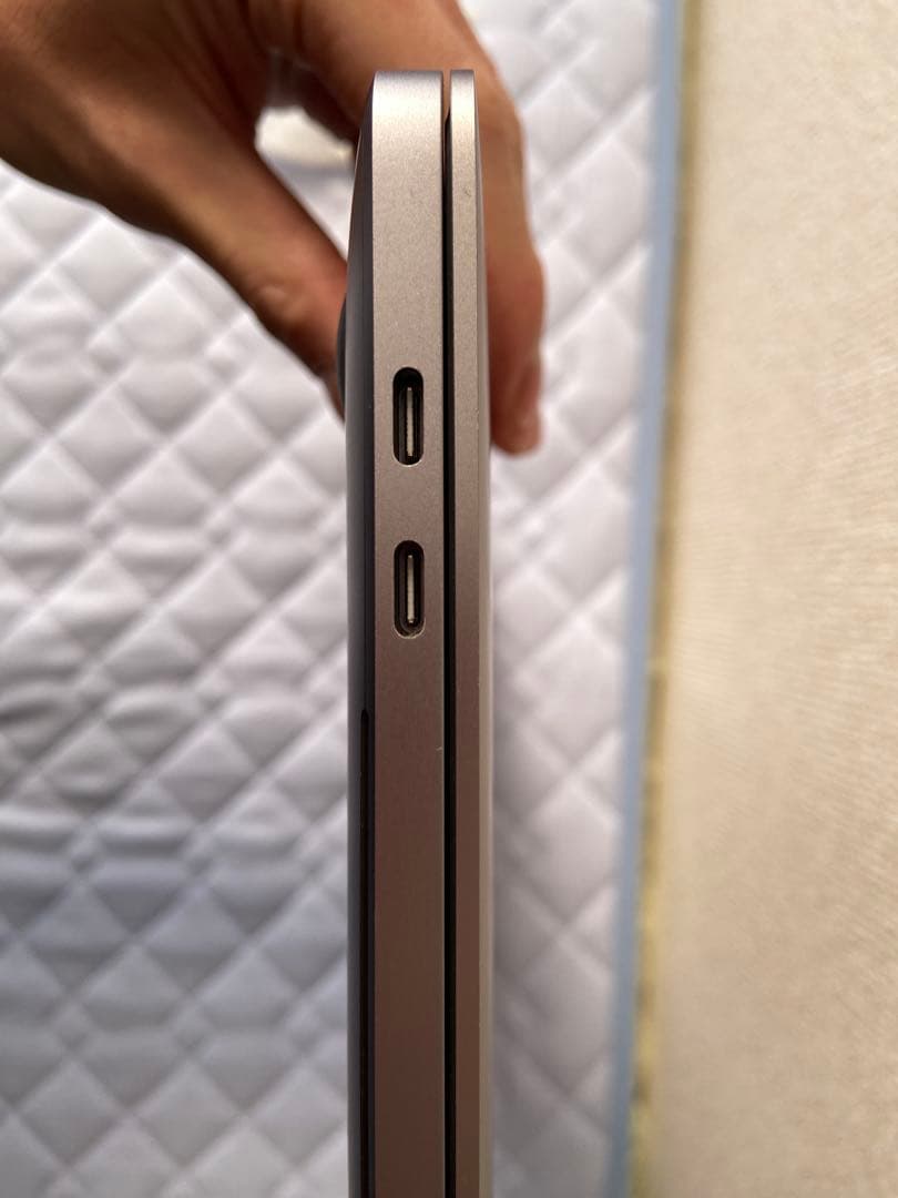 MacBookPro 16 2019 16GB 1TB　傷アリ