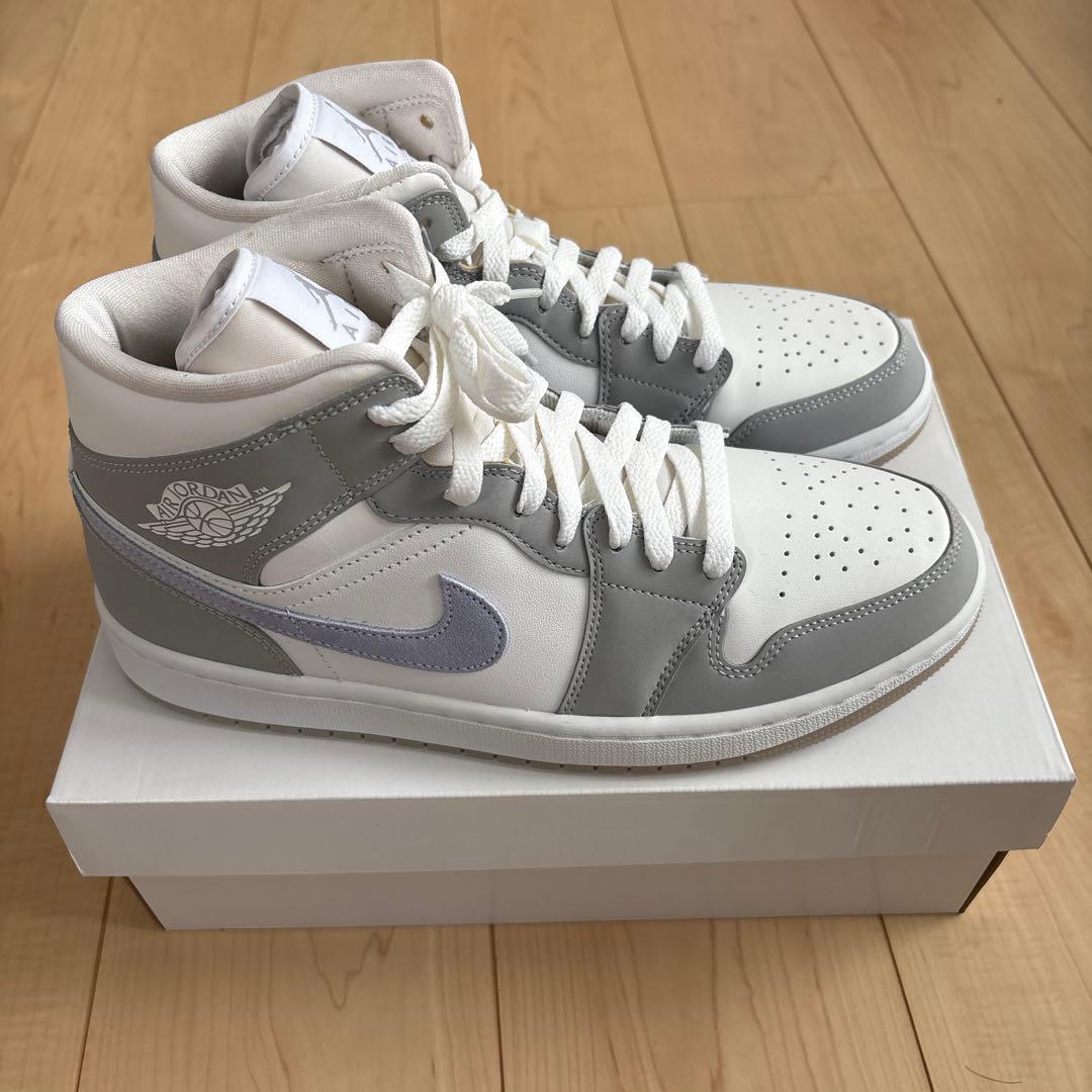 WMNS AIR JORDAN 1 MID アルミニウム-ウルフグレイ