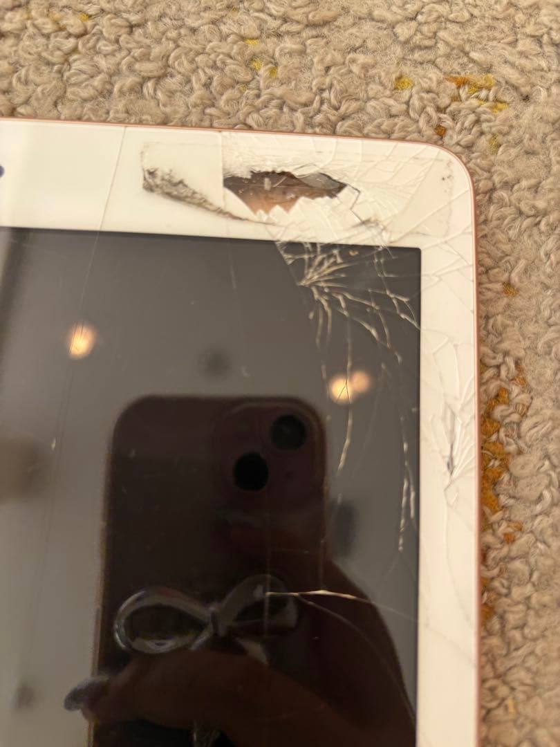 Apple iPad ローズゴールド 画面ひび割れ