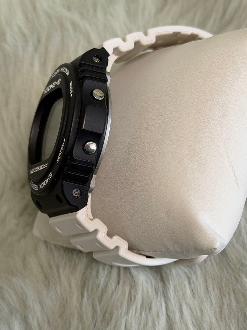 美品✨G-SHOCK G-LIDEホワイト×ブラック GWX-5700SSN