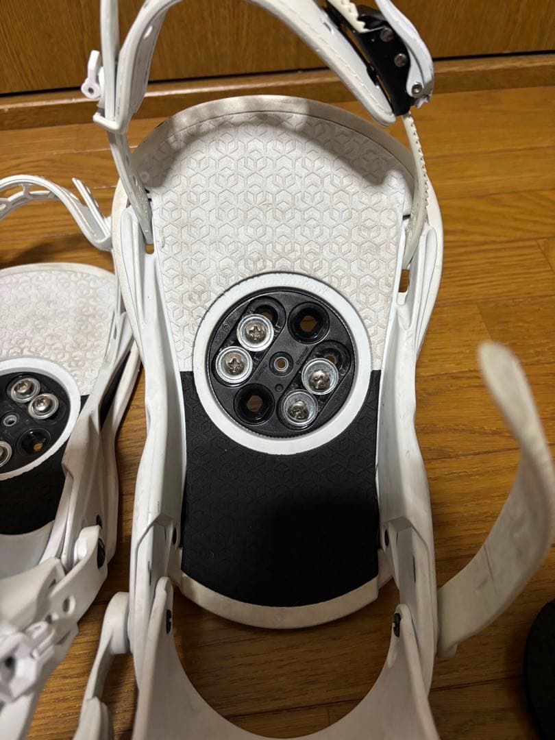 ユニオン　ストラータ 21-22ホワイト スノーボードビンディング　M