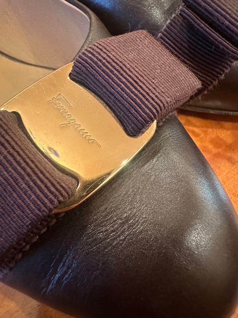 美品⭐︎Salvatore Ferragamo ブラックパンプス 6 1/2 D