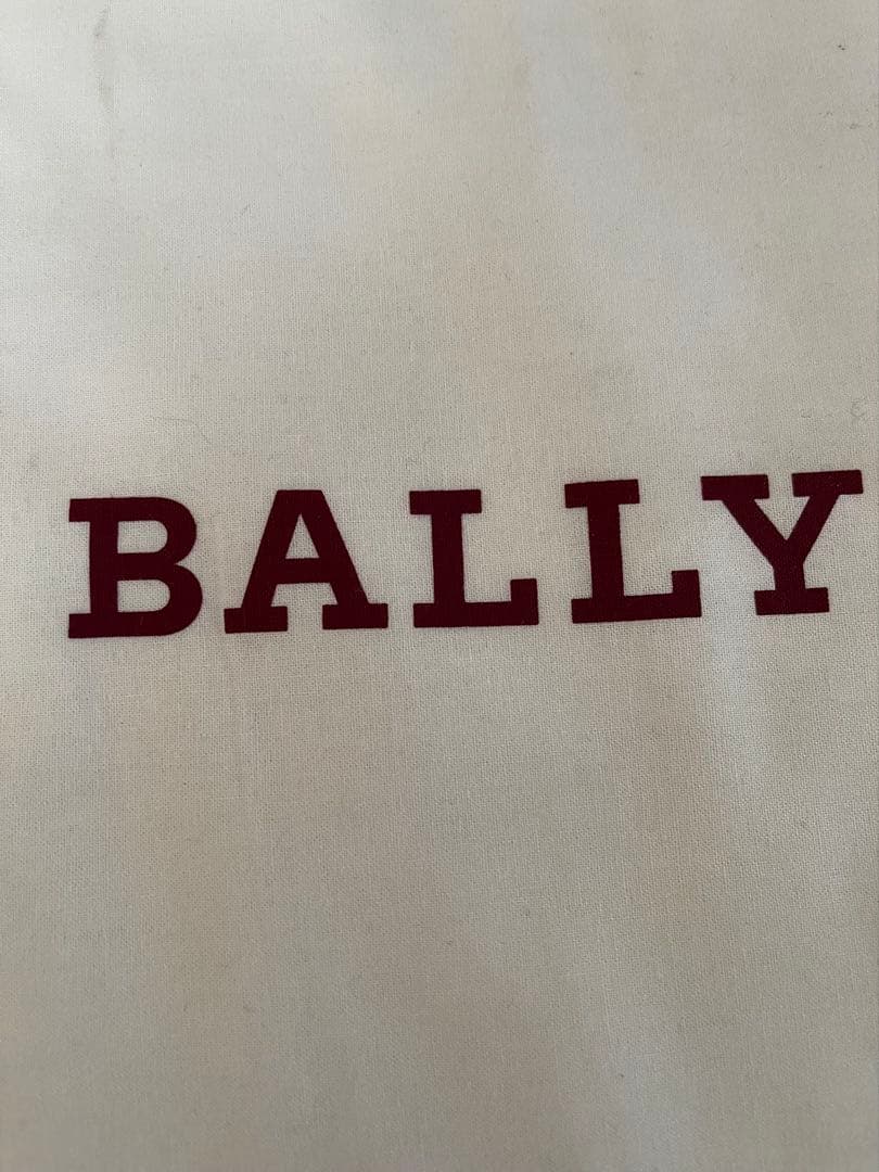 【最終値下　超美品】　BALLY ダークブラウンレザーショルダーバッグ