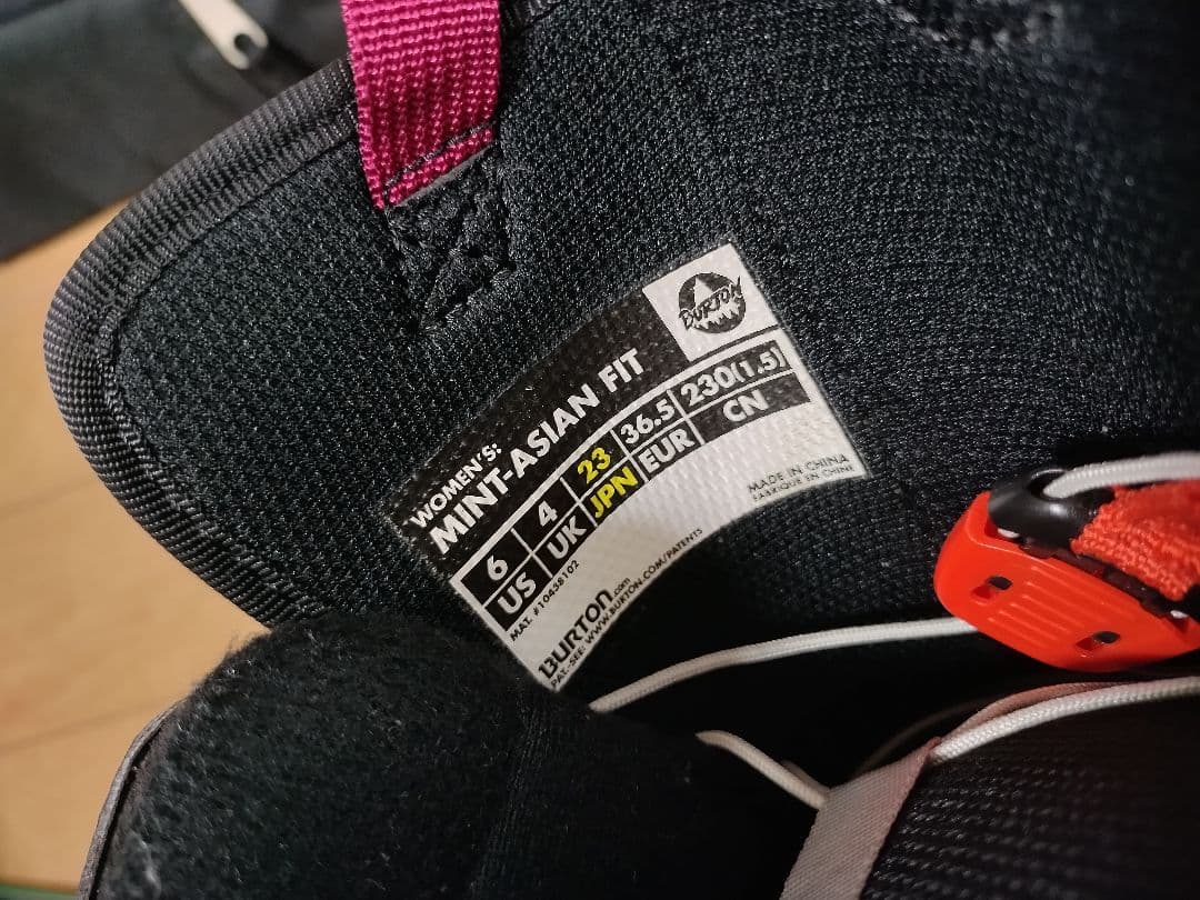 BURTON　スノーボード板　ブーツ　ビンディング　ケース　セット