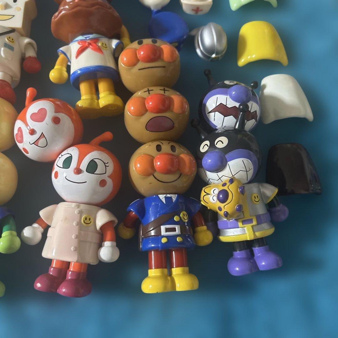 アンパンマン　ぱちっとな　磁石　知育玩具　マグネット　変身　着せ替え