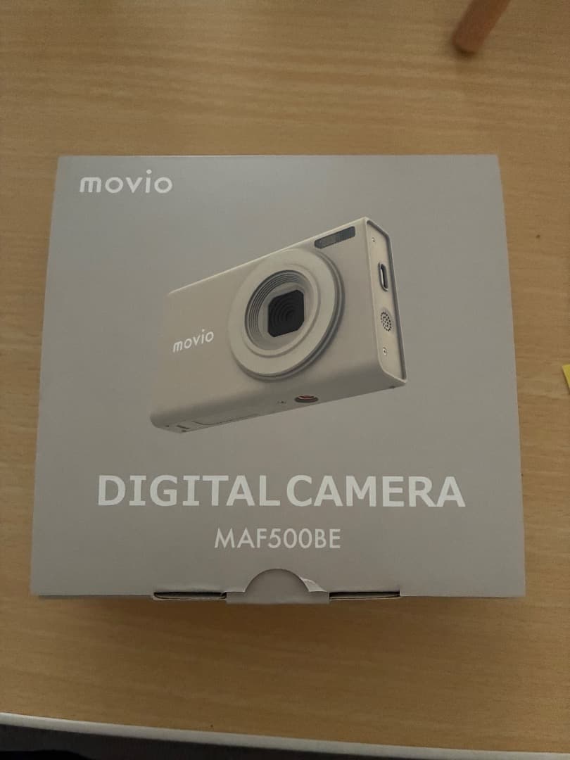 マイクロSDカード・約1年の保証書付 movio デジカメ MAF500BE