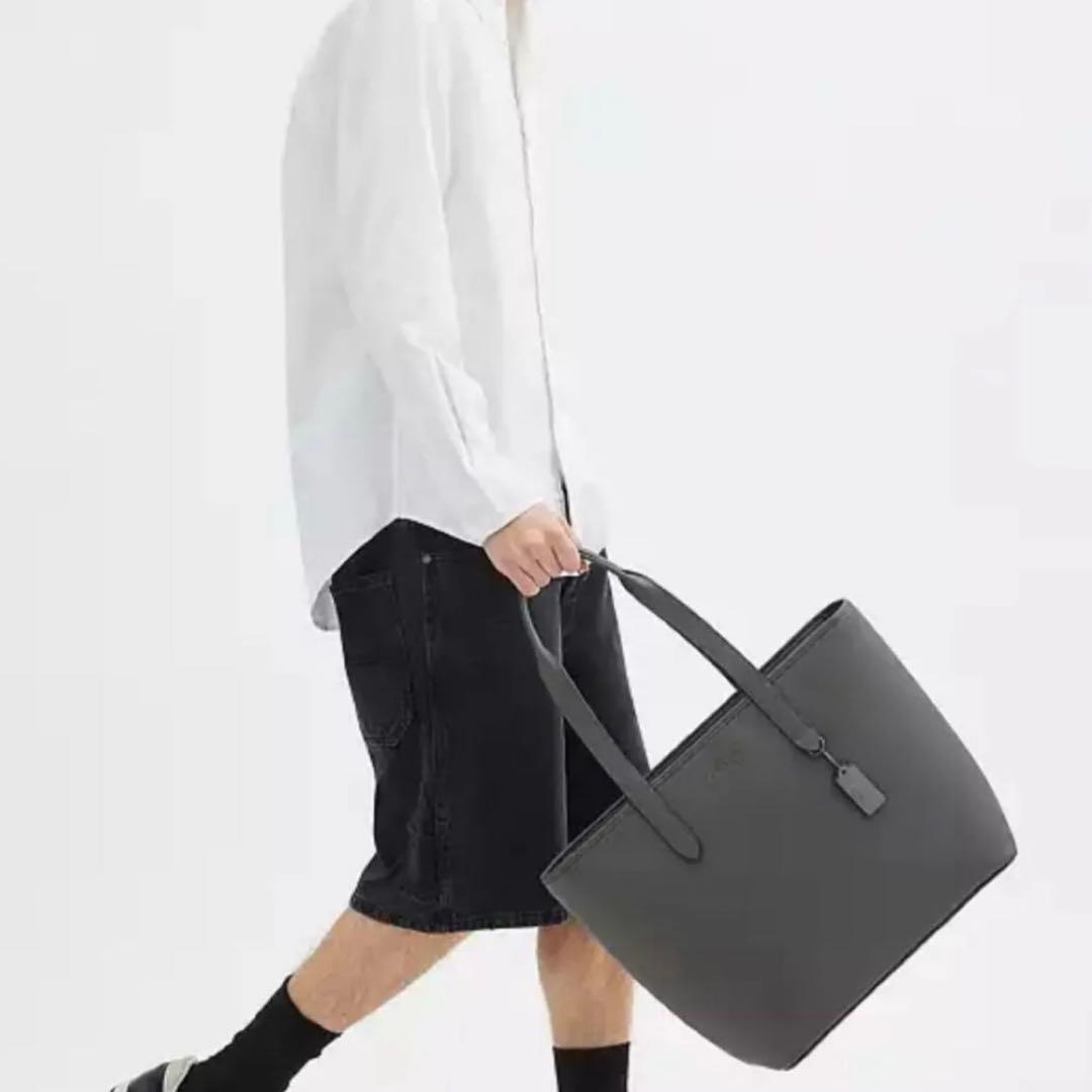 未使用品！COACH コーチ　トートバッグ