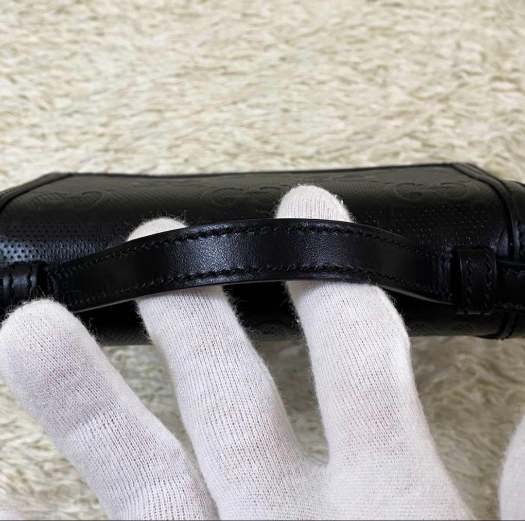 【新品同様】グッチ メッセンジャーバッグ サコッシュ ユニセックス 黒