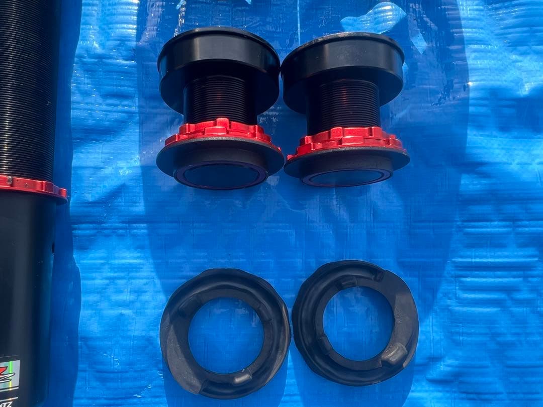 30プリウス車高調 BLITZ