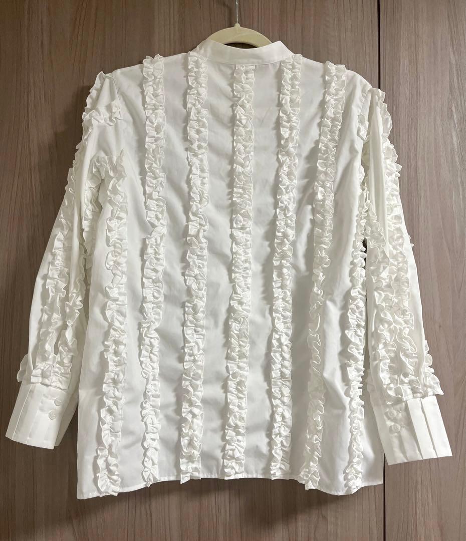 MEER. メーア　WHIP RUFFLE BLOUSE(WHT)