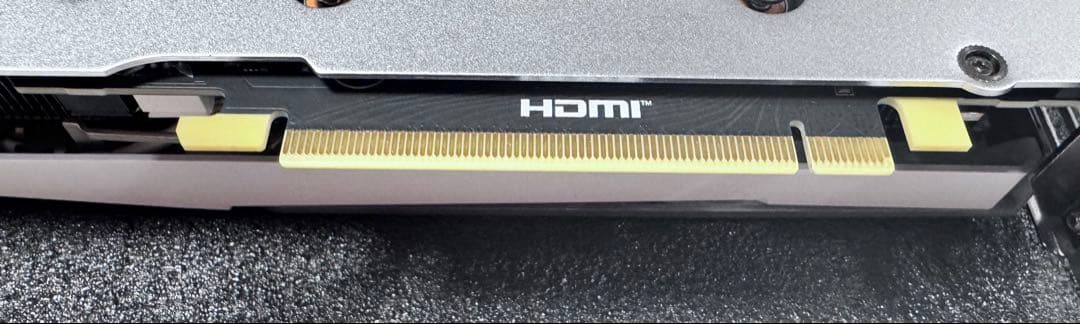 グラフィックボード・グラボ・ビデオカード GeForce RTX4070 GAMING X SLIM WHITE 12GB